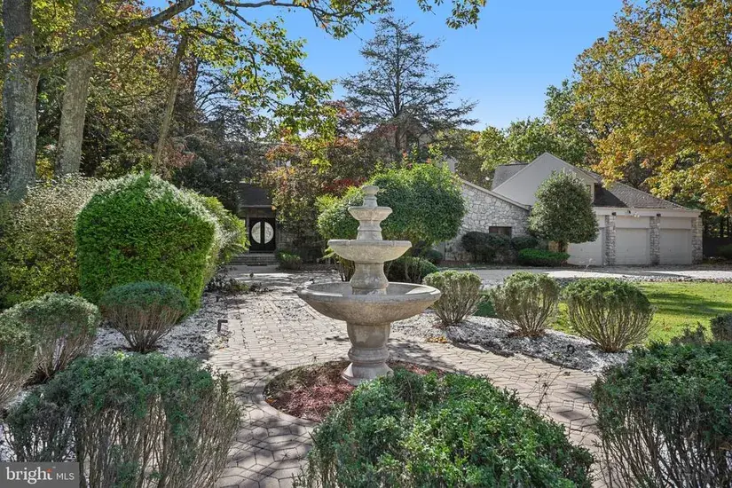 Country Lakes Drive in Marlton, NJ - 4 bedroom, 3 bathroom luxury home for sale
