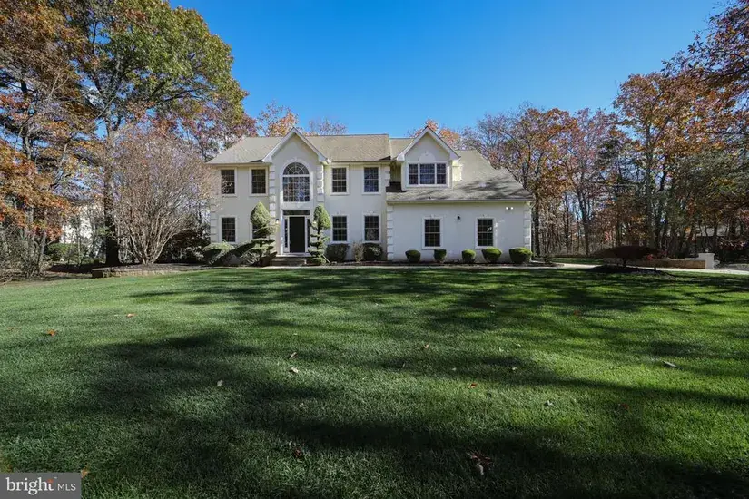 15 Foxwood Drive in Voorhees, NJ - 4 bedroom, 2.5 bathroom probate/estate home for sale